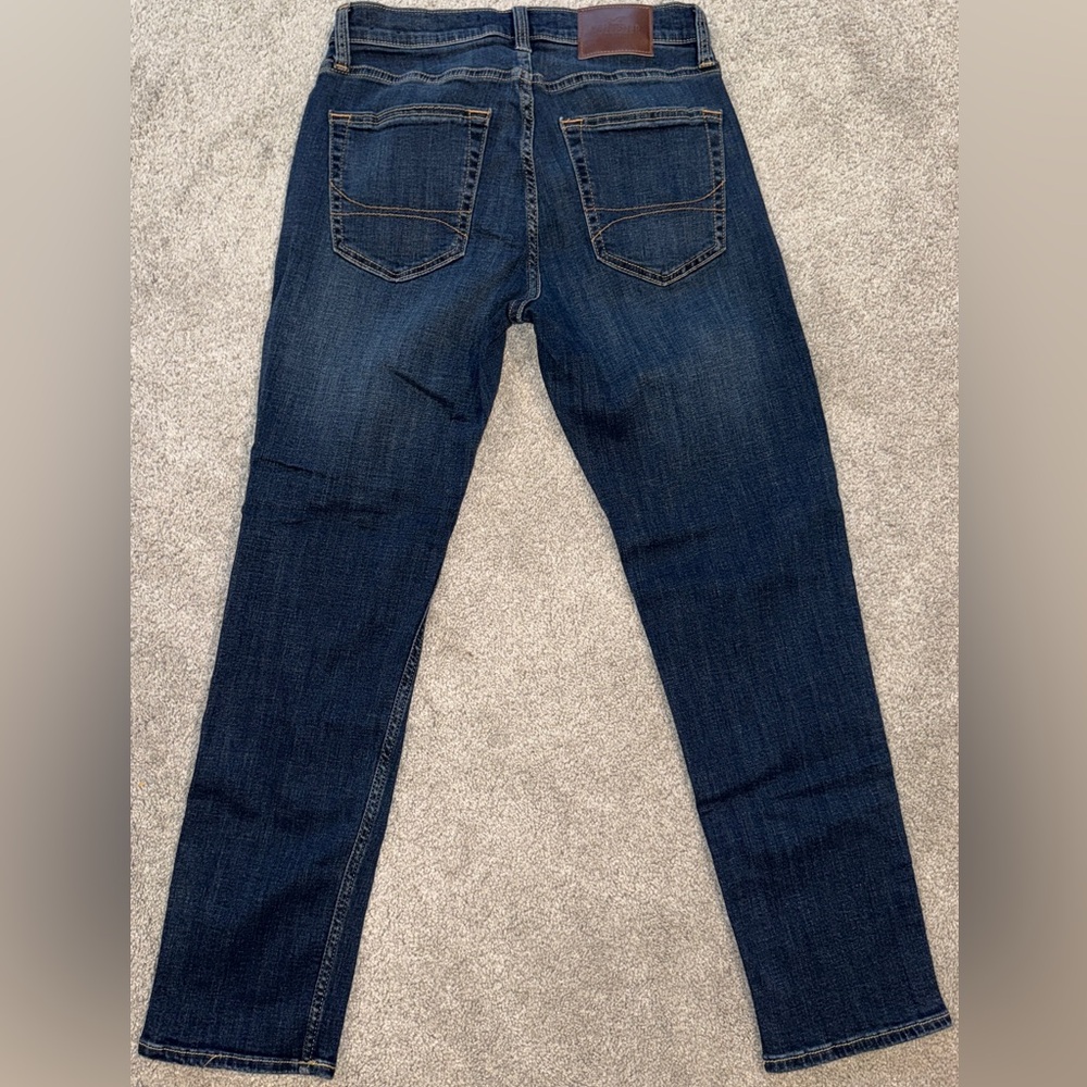 Like New Hollister Medium/Dark Wash Athletic Skinny Jeans with Advanced Stretch - Picture 4 of 6